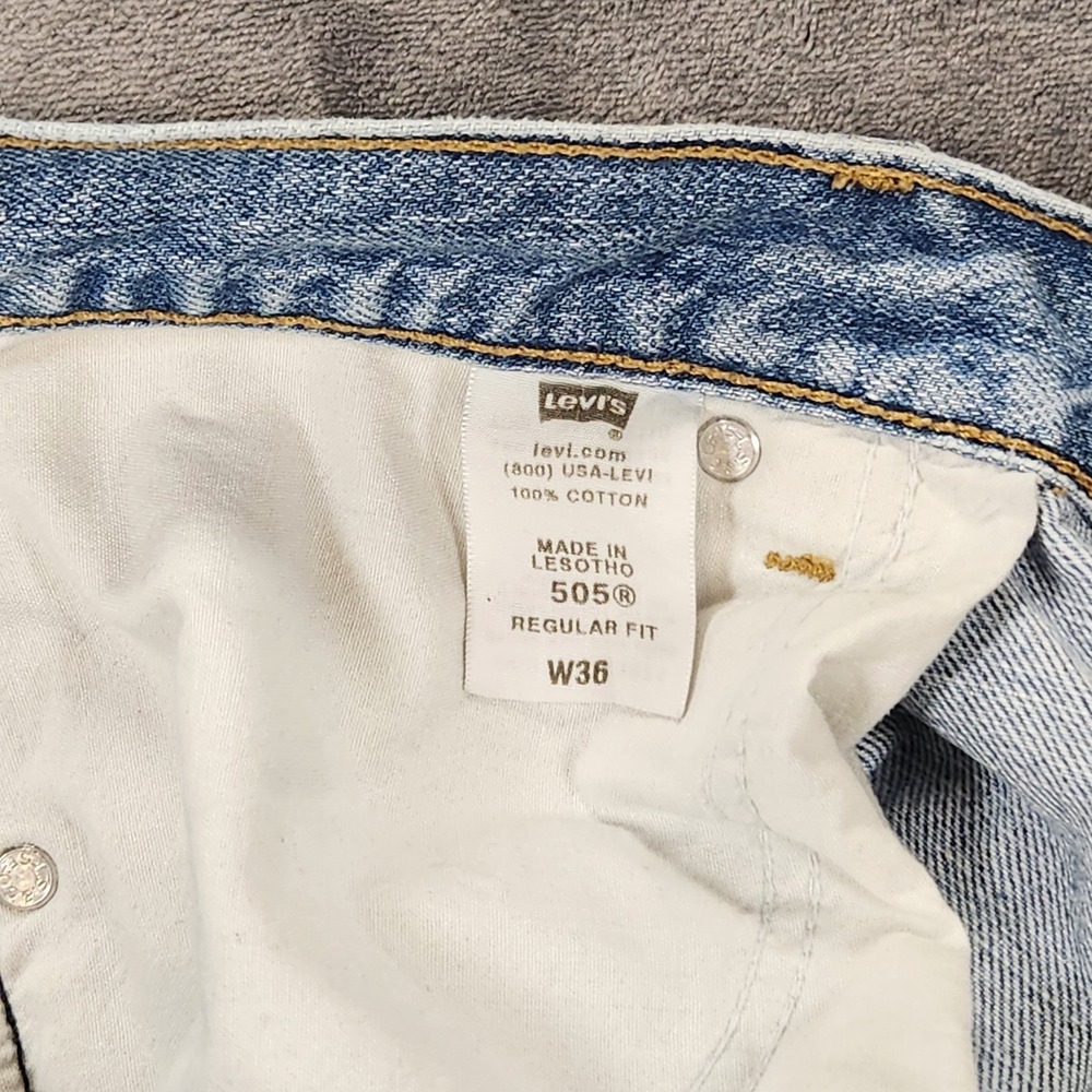 Levis 505 Shorts Mens 36 Blue Jean Denim Light Wash - Picture 4 of 9